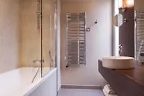 Hotel La Bourdonnais, Parijs